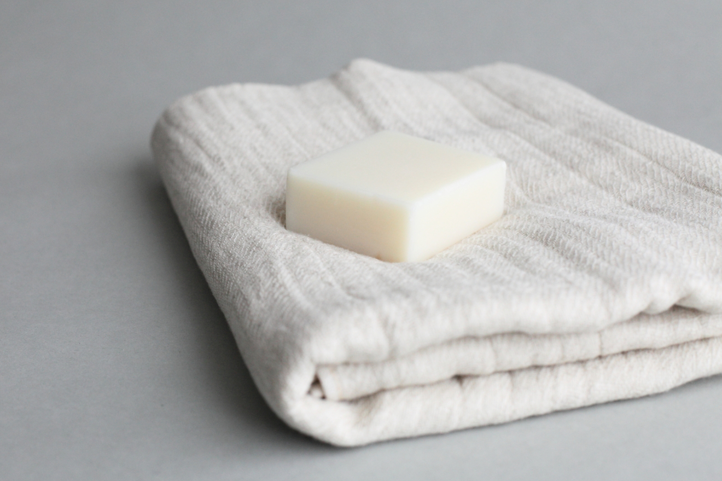 リネンガーゼのバスタオル - 敏感肌の方のための石鹸専門店 SAVON de SIESTA