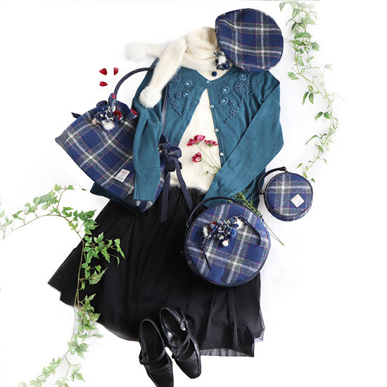 神戸タータン　ハリスツイード　お花付きまん丸バッグ＋ポーチ、巾着トートバッグ　ベレー帽：神戸のお花アジサイ