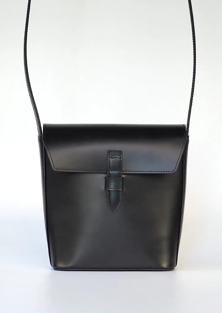 日本製のトラディショナルなバッグ｜革財布の山藤オンラインショップ