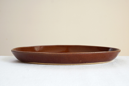 イ36 あめ色 楕円大皿 flower pattern - 益子焼の小さな窯元