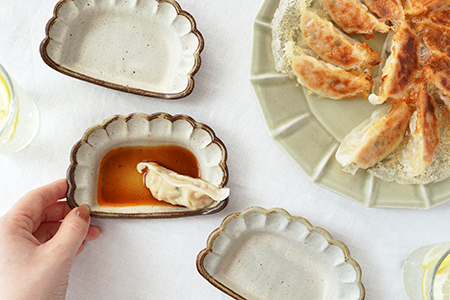 おかず皿 ウ15 oldwhite 餃子の小皿 - 益子焼の小さな窯元「よしざわ窯