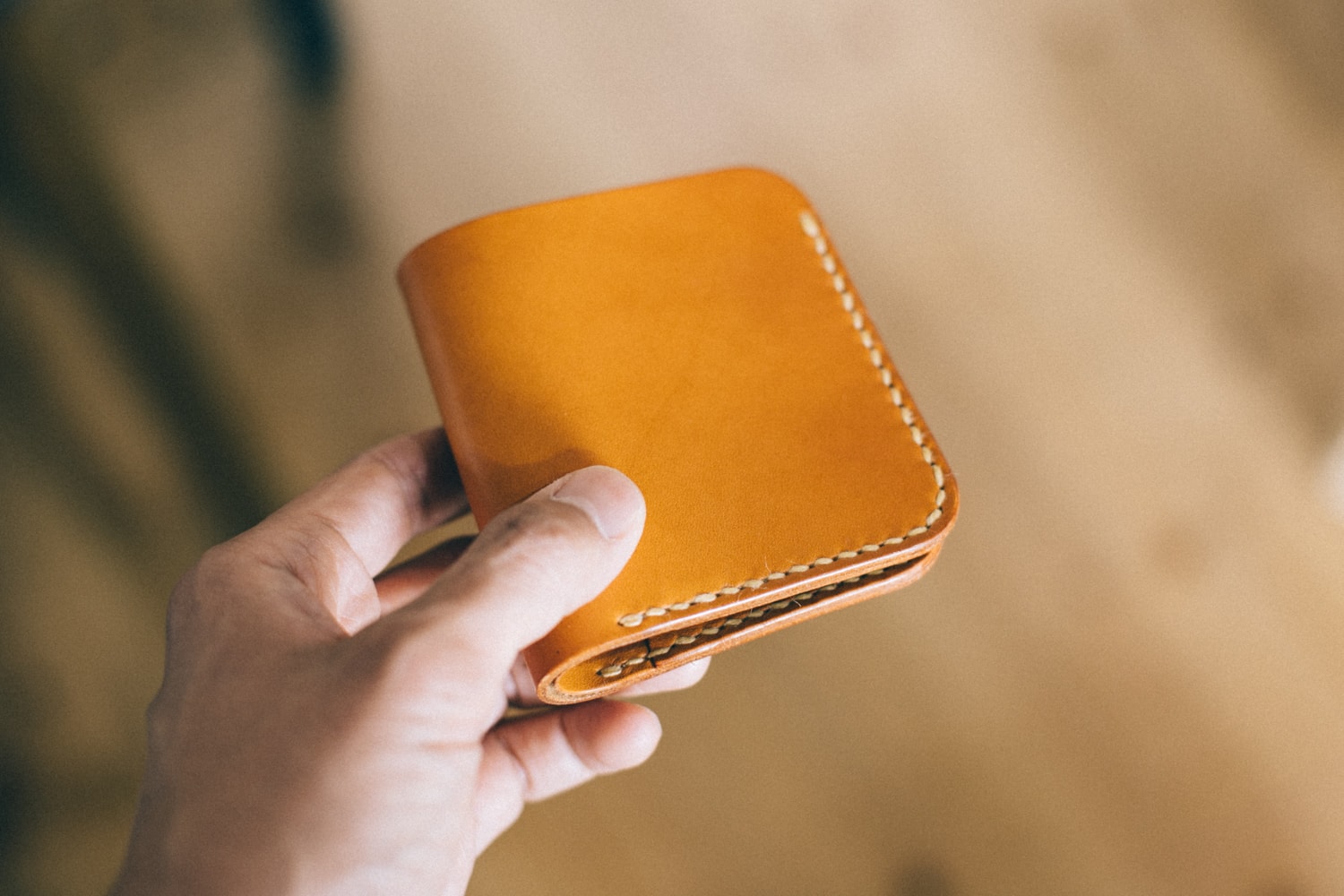 革のコンパクトな二つ折り財布 | ハンドメイド革小物のDuram Online Shop