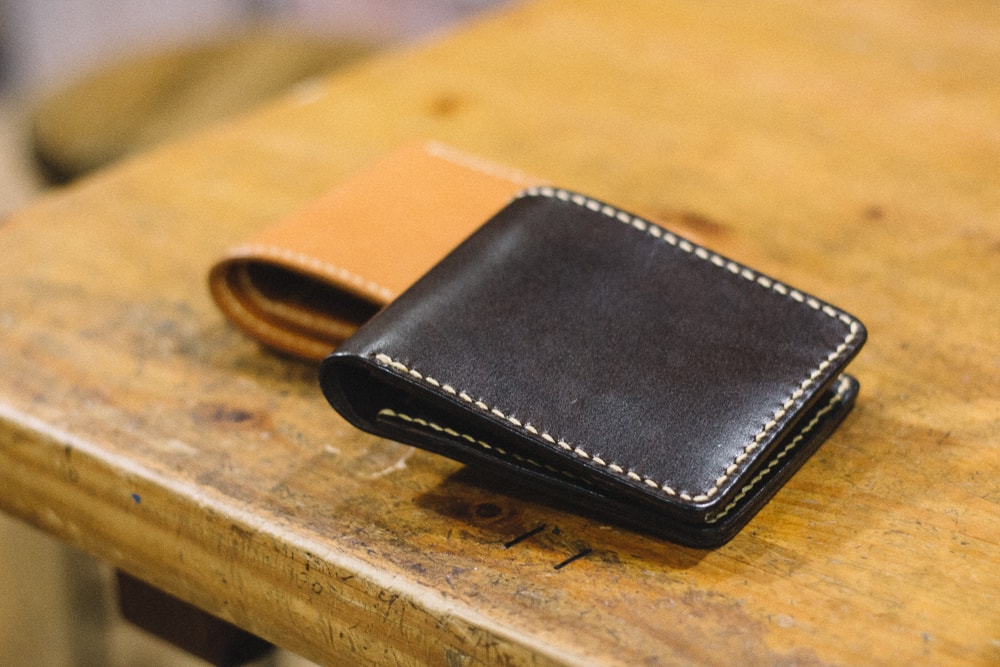 ハンドメイドの二つ折り財布 | ハンドメイド革小物のDuram Online Shop